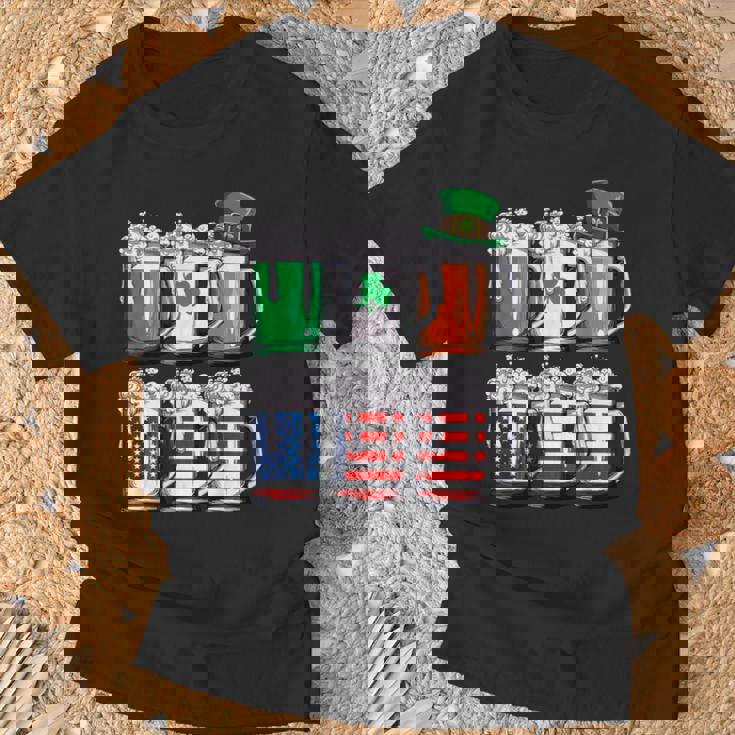 ビール聖パトリックデー メンズ アイルランドのアメリカ国旗 ドリンクマグ Tシャツ 高齢者への贈り物