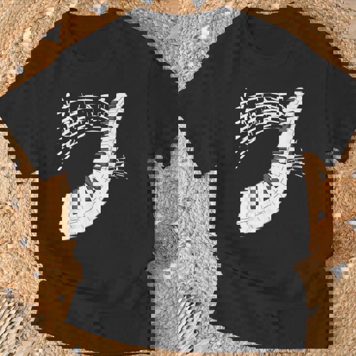 ピアノの鍵盤・音符・楽器ピアノ Tシャツ 高齢者への贈り物