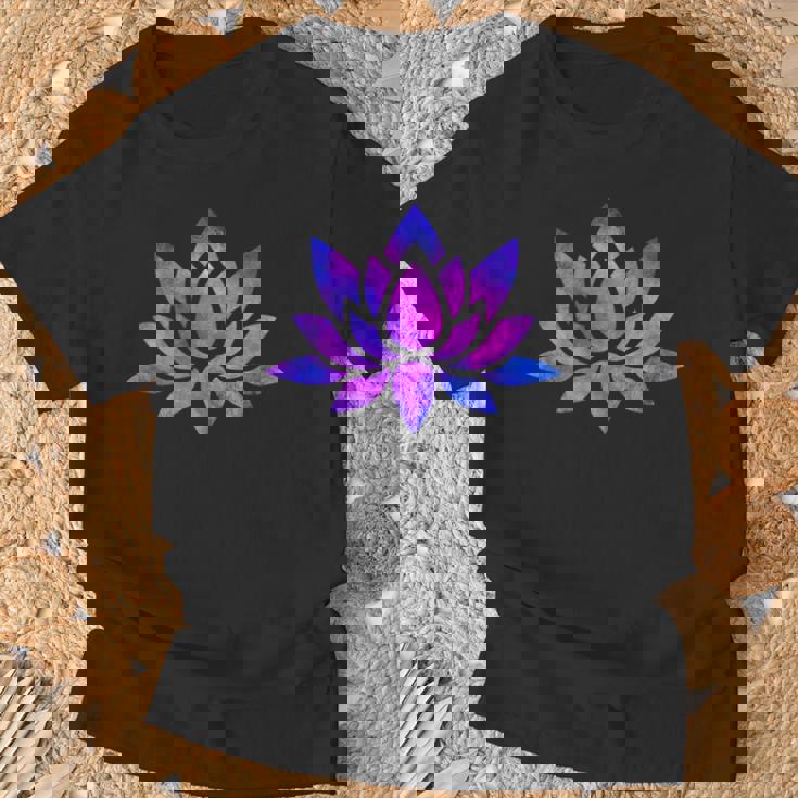 ピンクと紫の蓮の花 Tシャツ 高齢者への贈り物