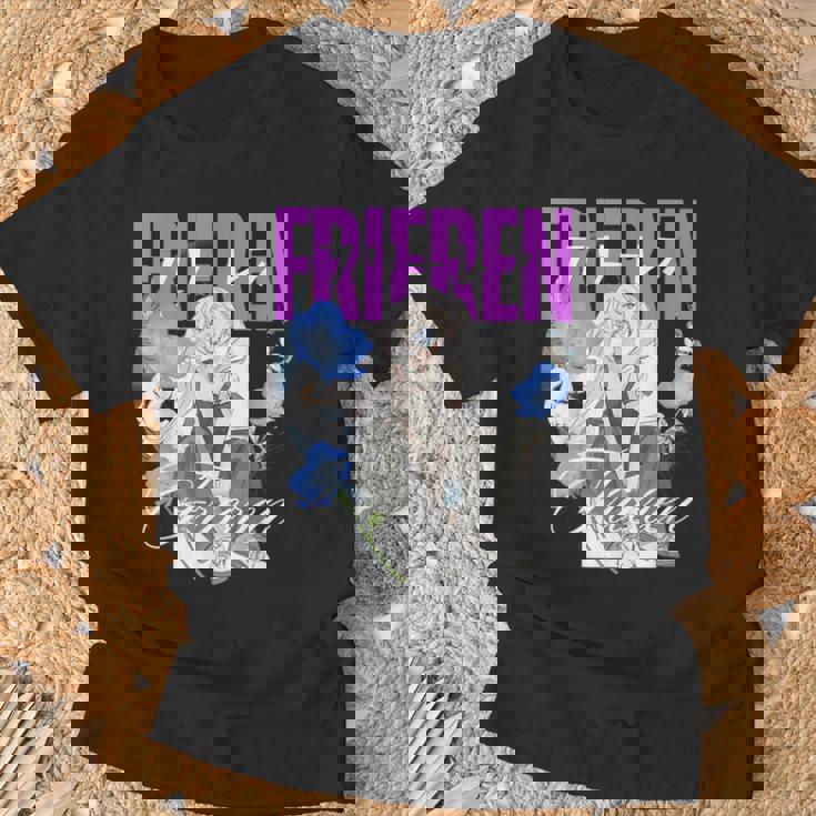 フリーレンと一緒にネモフィラの花園で冷やす時間 Tシャツ 高齢者への贈り物