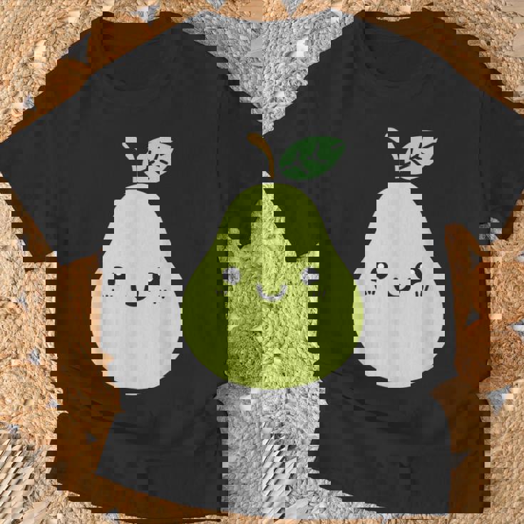 フルーツ 梨 小さなミニマリストのシンプルな梨 Tシャツ 高齢者への贈り物