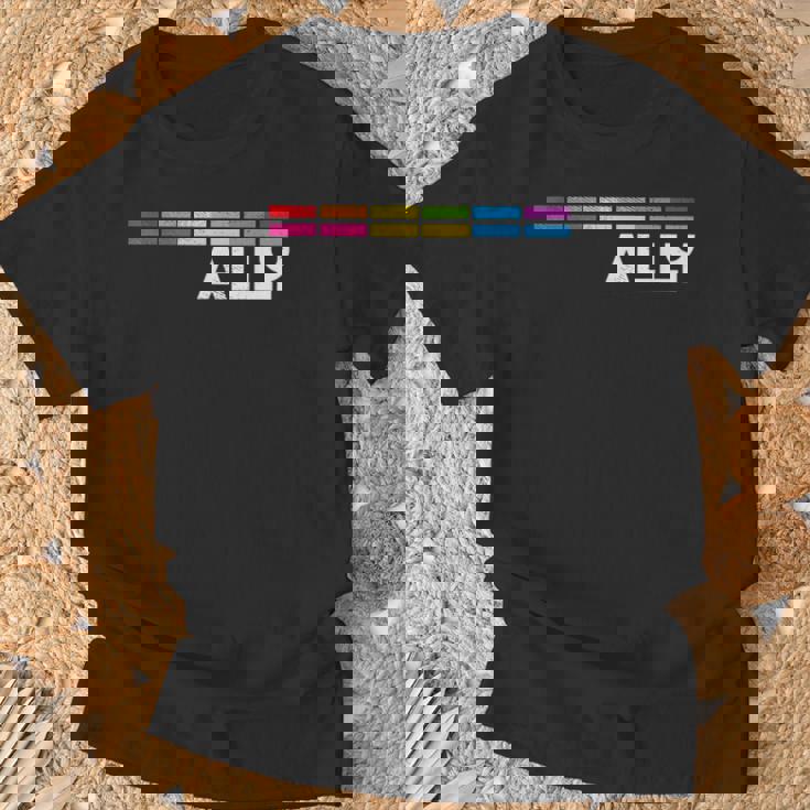 プラウドアライlgbtゲイ平等lgbtqプライドパンセクシャルパンフラッグ Tシャツ 高齢者への贈り物