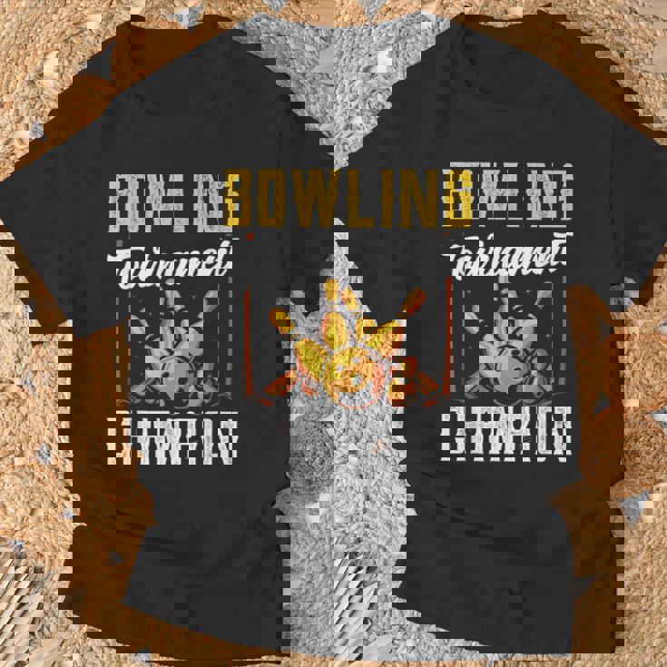 ボウリング大会優勝 クルー ボウリング チーム ホビー ボウラー Tシャツ 高齢者への贈り物