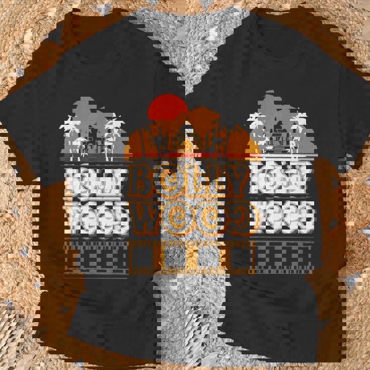 ボリウッド 映画愛好家 ヒンディーシネマ ヴィンテージ インド70年代インド Tシャツ 高齢者への贈り物