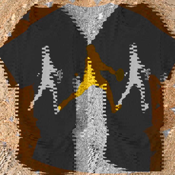 マエストロ・デ・テニス・イン・アクション Tシャツ 高齢者への贈り物