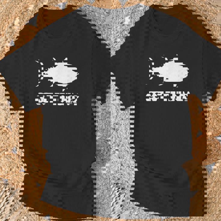 マグロの魚好きのギフト マグロを手に入れた 面白い釣り Tシャツ 高齢者への贈り物