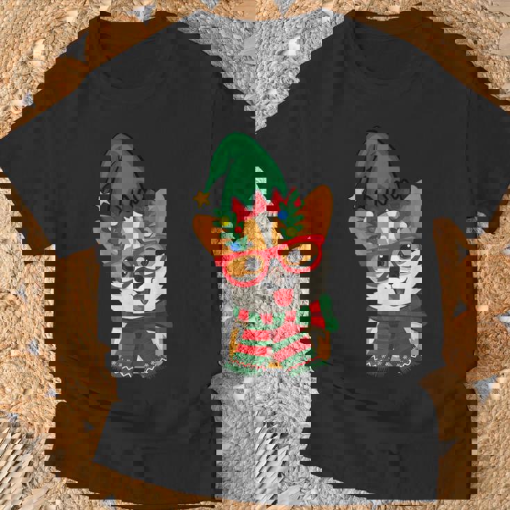 メリークリスマス かわいいオタクウェールズコーギー エルフの帽子とスカーフ付き Tシャツ 高齢者への贈り物