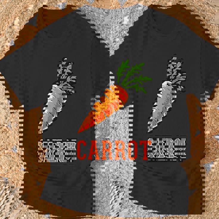 ユニークで楽しいニンジンデザインのグラフィック。 Tシャツ 高齢者への贈り物