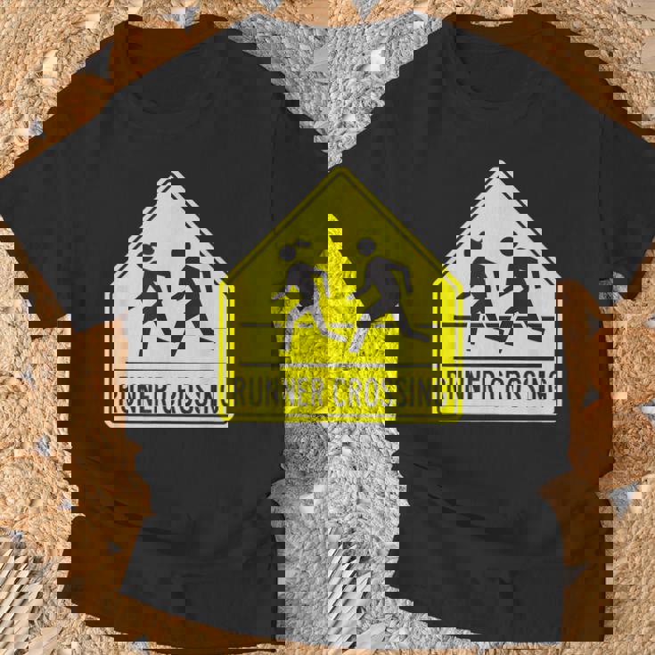 ランナー クロッシング サイン モチベーションを高める 面白い ランニング Tシャツ 高齢者への贈り物