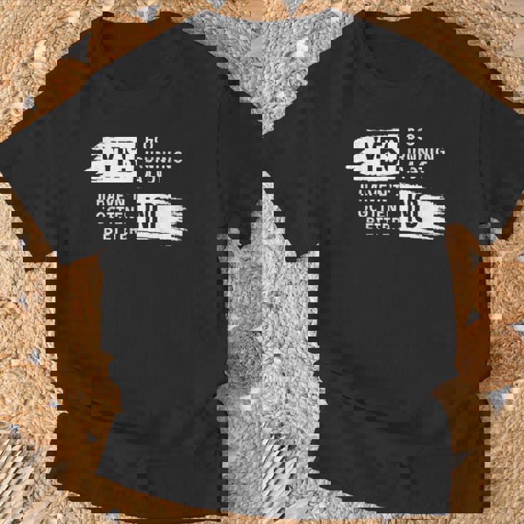 ランニング愛好家 ユーモア スローガン ランナー用 Tシャツ 高齢者への贈り物