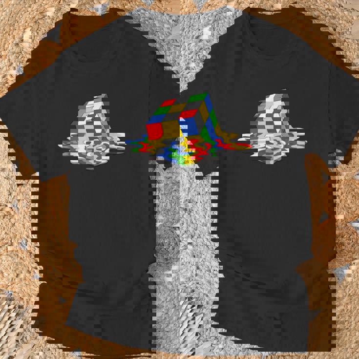 ルービックキューブパズル 溶けるクールなグラフィックデザイン Tシャツ 高齢者への贈り物