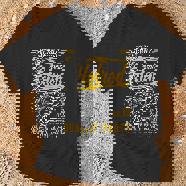 レトロなヴィンテージスタイルのホットロッドデザイン。 Tシャツ 高齢者への贈り物
