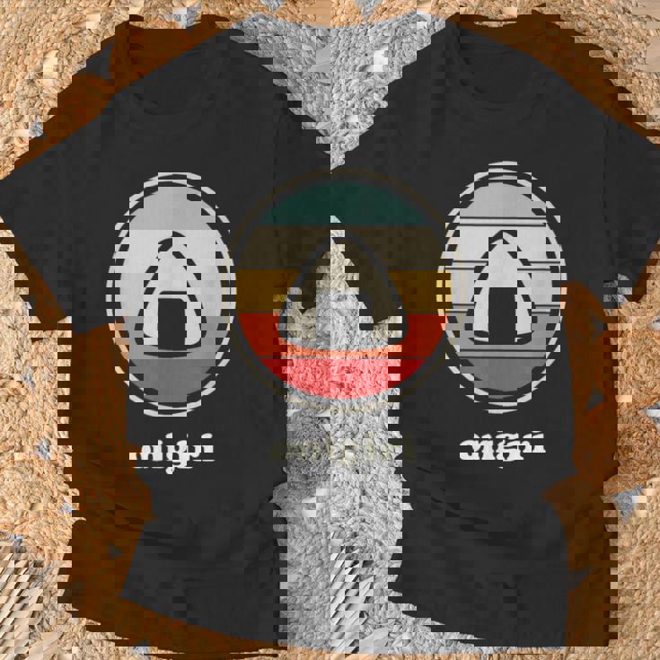 レトロヴィンテージ-日本食&カワイイアニメおにぎり Tシャツ 高齢者への贈り物