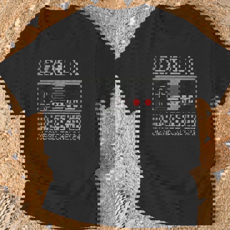 レベル 11 ロック解除 11歳の誕生日 11歳 ビデオゲーマー 男の子 Tシャツ 高齢者への贈り物