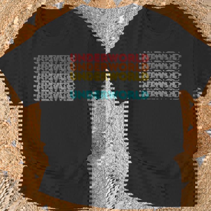 ヴィンテージ レトロ アンダーワールド Tシャツ 高齢者への贈り物