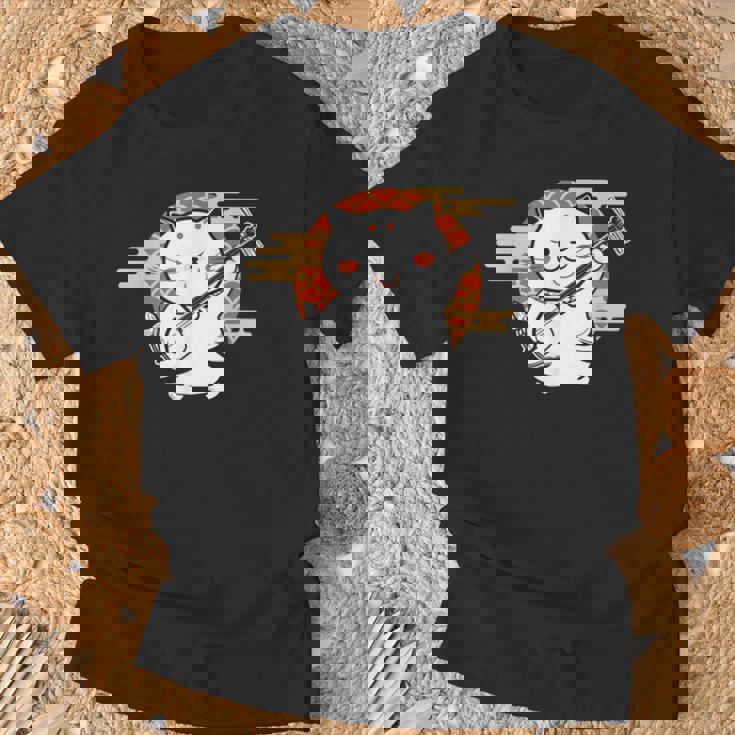 三味線で遊ぶ猫 Tシャツ 高齢者への贈り物