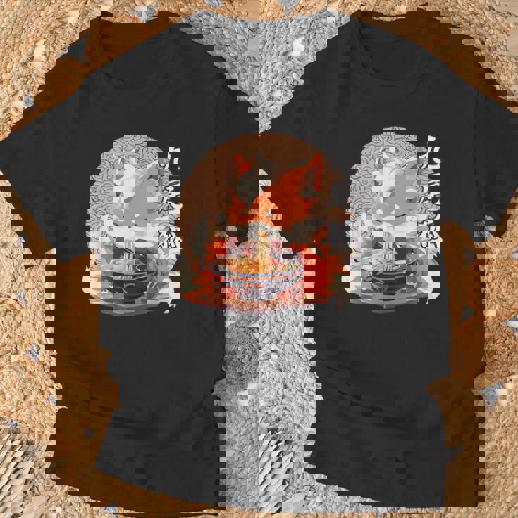 九尾の狐、ラーメンを食べる九尾の狐 Tシャツ 高齢者への贈り物