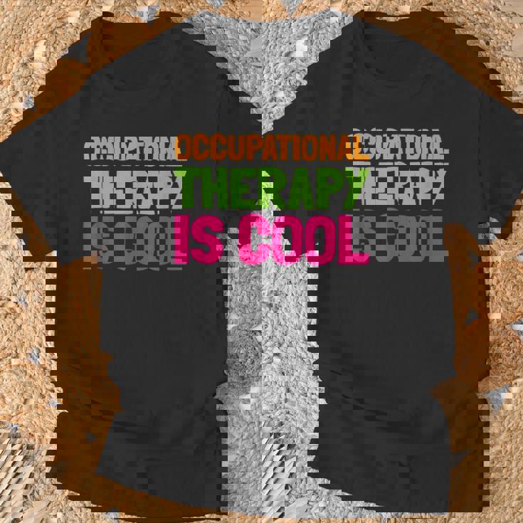 作業療法士作業療法はかっこいい Tシャツ 高齢者への贈り物