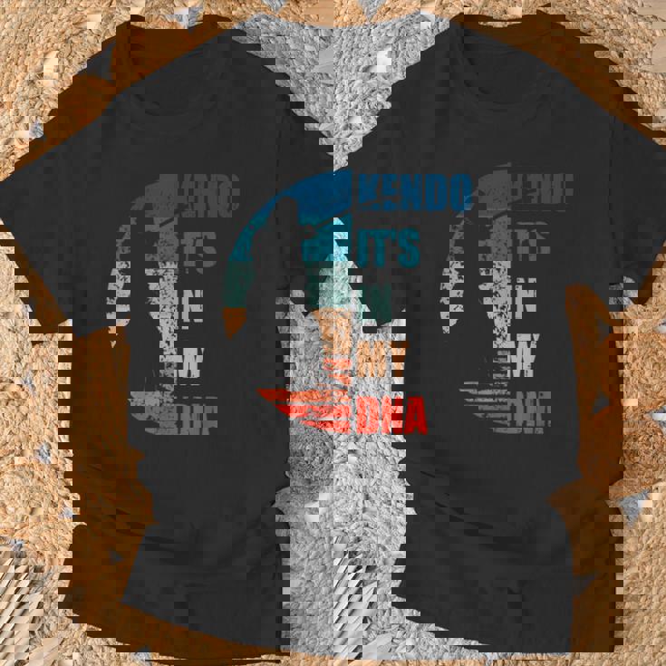 剣道 日本の武道 デザイン Tシャツ 高齢者への贈り物