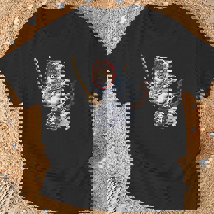 剣道ファイター 猫 面白 日本格闘技・猫好き Tシャツ 高齢者への贈り物