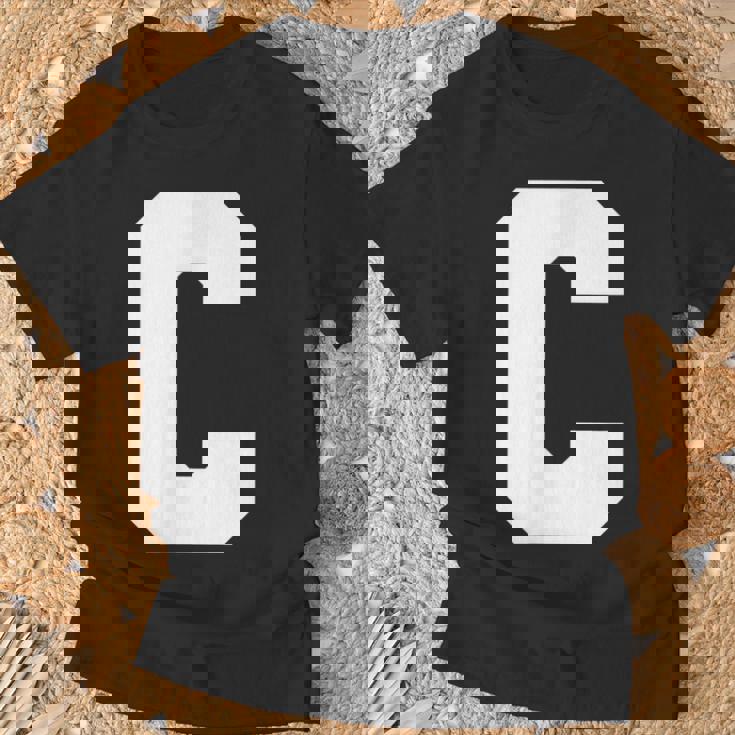 大文字 C アルファベット モノグラム イニシャル Tシャツ 高齢者への贈り物