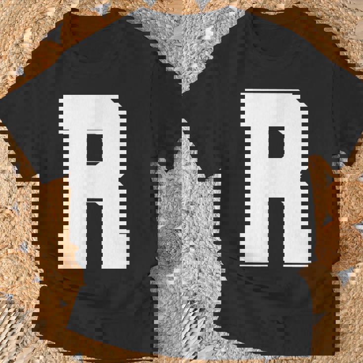 大文字 R アルファベット モノグラム イニシャル Tシャツ 高齢者への贈り物