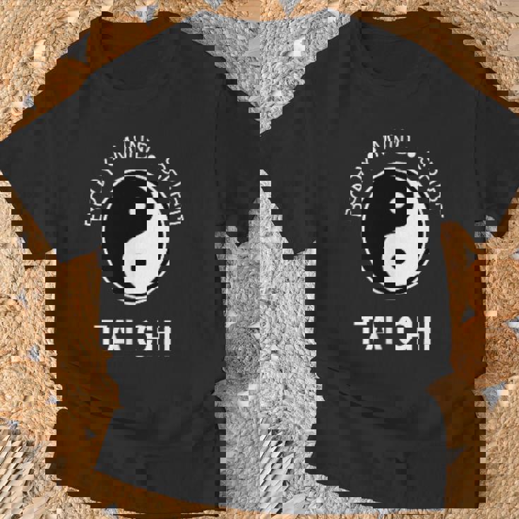 太極拳の心と体の健康のための陰陽師 Tシャツ 高齢者への贈り物