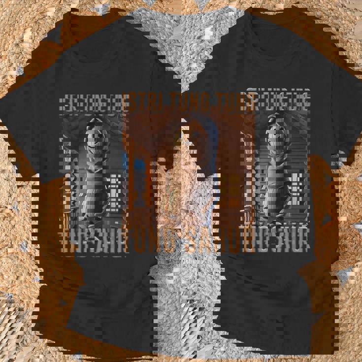 少年 インターネット ミーム 陽気な Ai モンスター イストリ・トゥング トゥン サフール Tシャツ 高齢者への贈り物