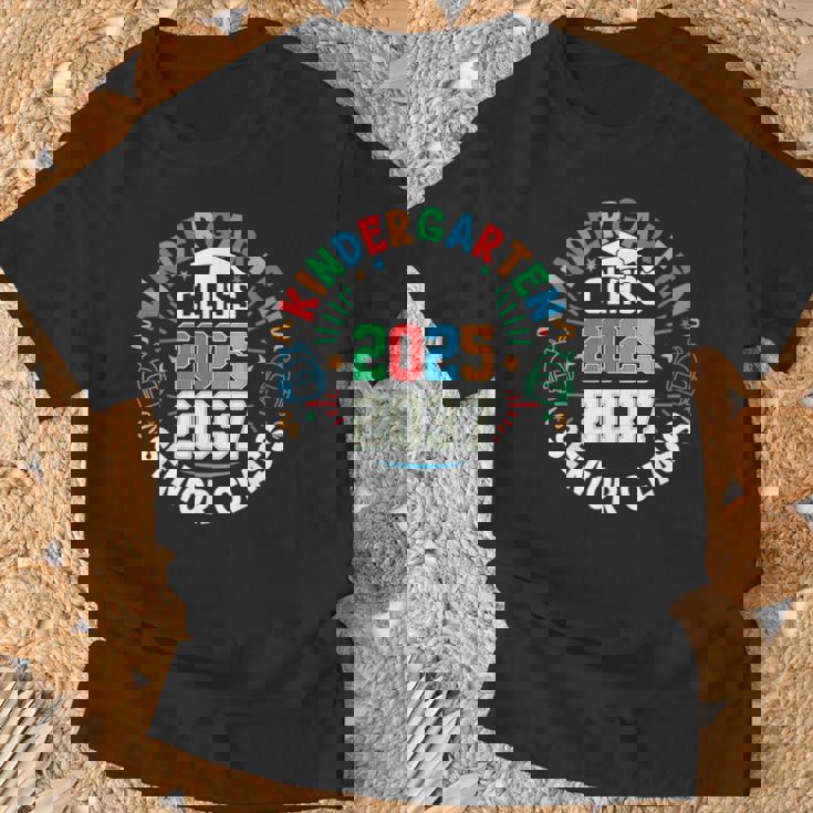 幼稚園卒業クラス 2025年度シニア2037年クラス Tシャツ 高齢者への贈り物