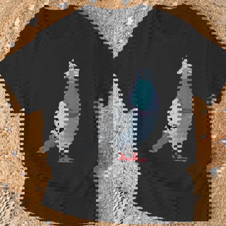 新聞帽子をかぶった鳩 Tシャツ 高齢者への贈り物