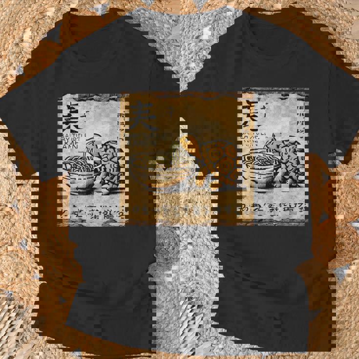 日本の古典的な洞窟石アートベビータートルラーメン Tシャツ 高齢者への贈り物