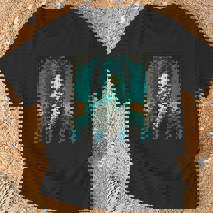 未来的なデザインを見せるサイバーパンクガール Tシャツ 高齢者への贈り物