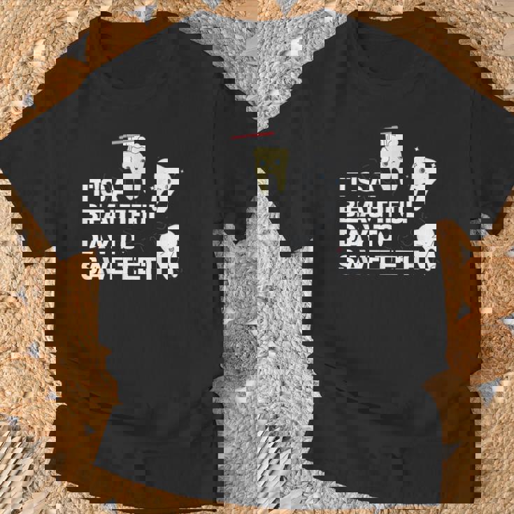 歯を救うには美しい日だ 歯医者 Tシャツ 高齢者への贈り物