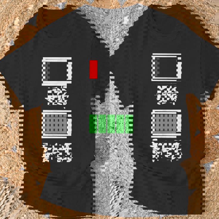 母 妊婦 面白いtシャツ 妻 電池切れ 妊婦さん メンズ おもしろ 面白い 服 オリジナル グッズ 文字tシャツ ネタ Tシャツ 高齢者への贈り物