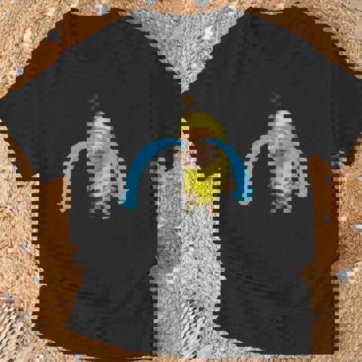泣いているバナナ猫 Tシャツ 高齢者への贈り物