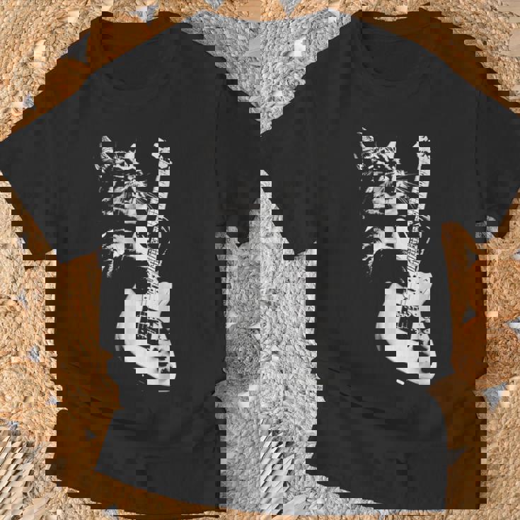 猫がギターベースを弾く Tシャツ 高齢者への贈り物
