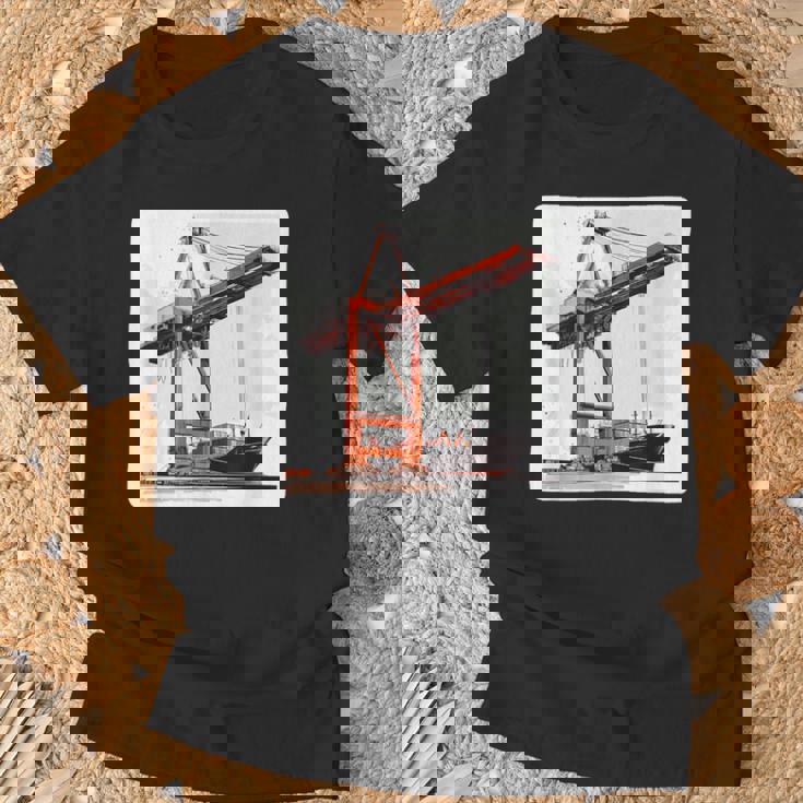 素晴らしいポートクレーン コンテナ船コスチューム Tシャツ 高齢者への贈り物