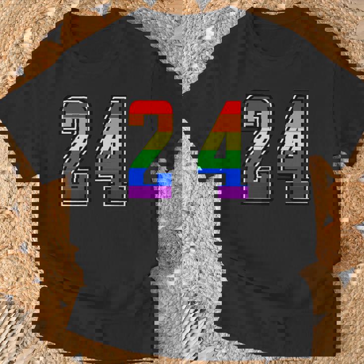 虹 24チーム短期大学スポーツレインボーカラー番号制ユニフォーム Tシャツ 高齢者への贈り物