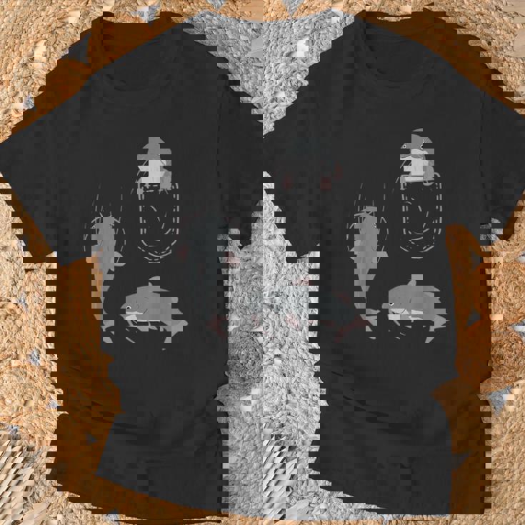 袋に入った魚 ナマズ Tシャツ 高齢者への贈り物