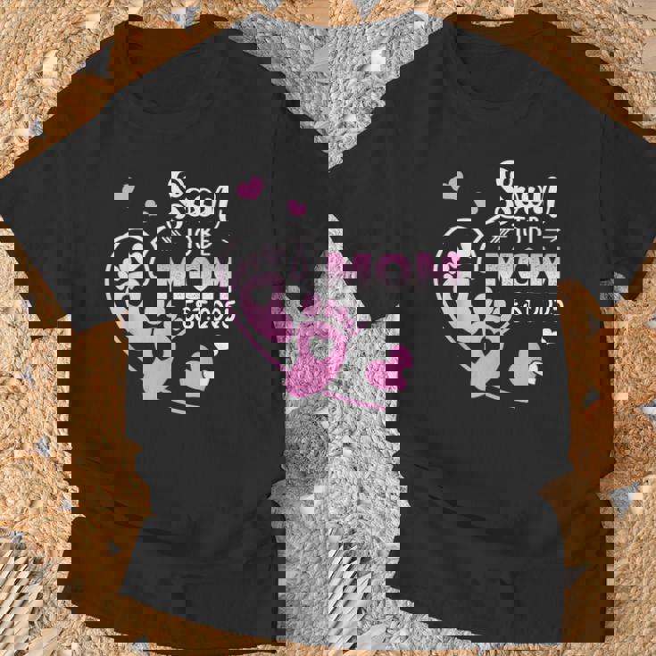 近日公開 2025Oon To Be Mom Est 2025 Tシャツ 高齢者への贈り物