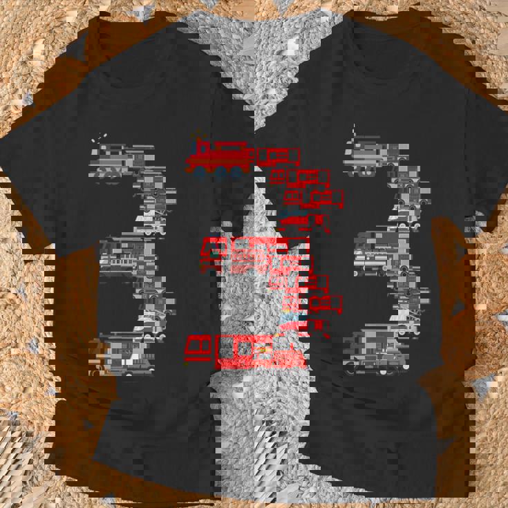 面白い3歳の幼児消防士キッズ消防車3位 Tシャツ 高齢者への贈り物