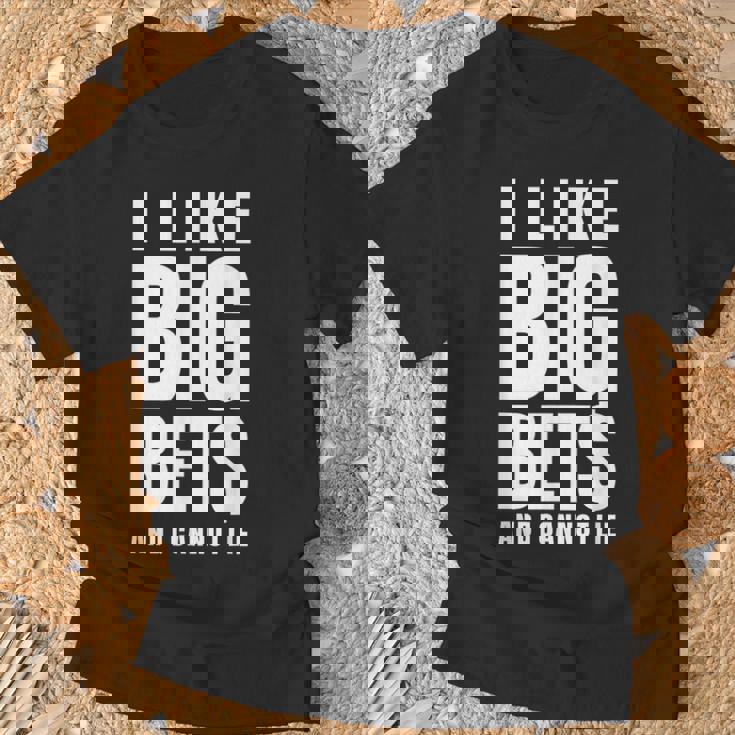 面白いカジノギャンブル大きな賭けが好き Tシャツ 高齢者への贈り物