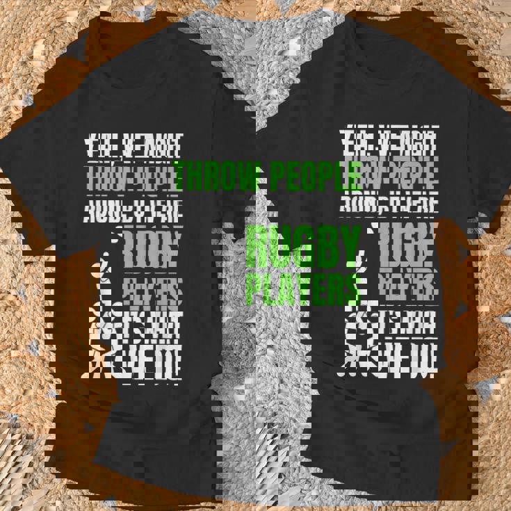 面白いラグビーコーチ、選手、ファンのラグビー。 Tシャツ 高齢者への贈り物