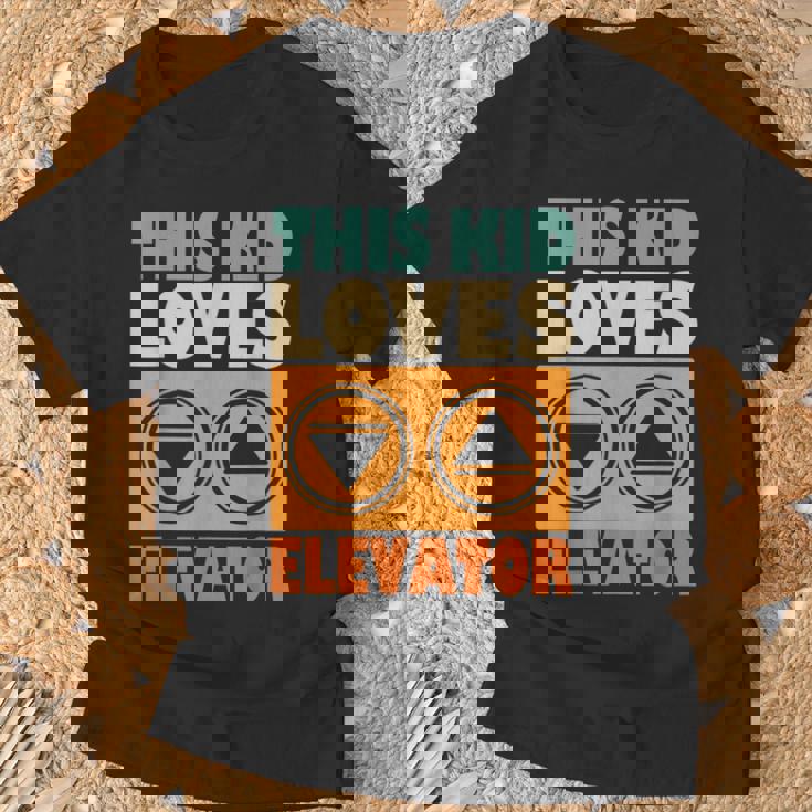 面白い引用エレベーター This Kid Loves Elevator Elevator Loves Elevator Tシャツ 高齢者への贈り物