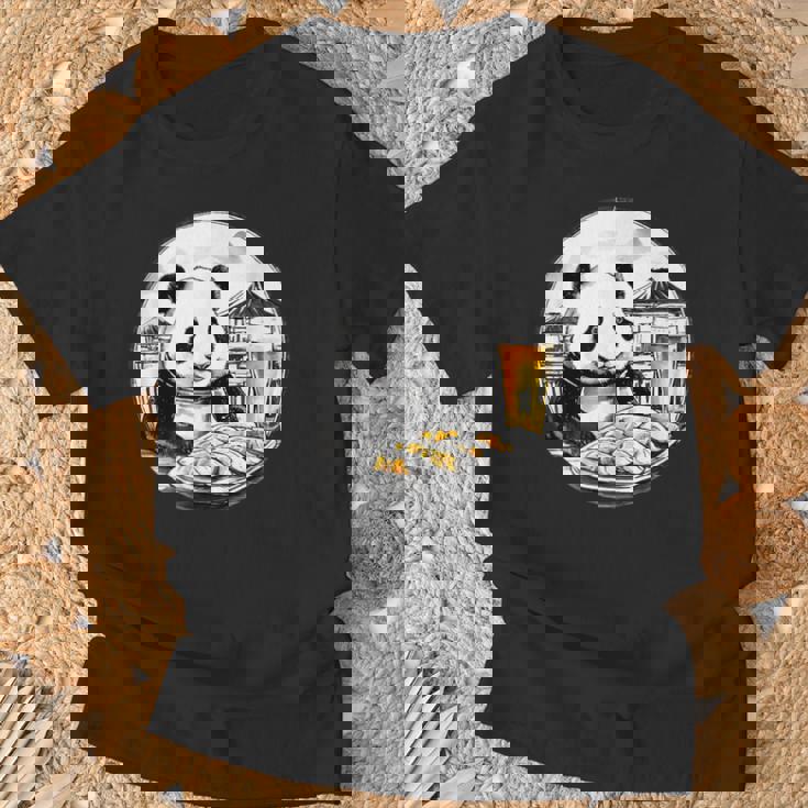 餃子 パンダ おもしろ 面白い ギョーザ ビール 和風 Tシャツ 高齢者への贈り物