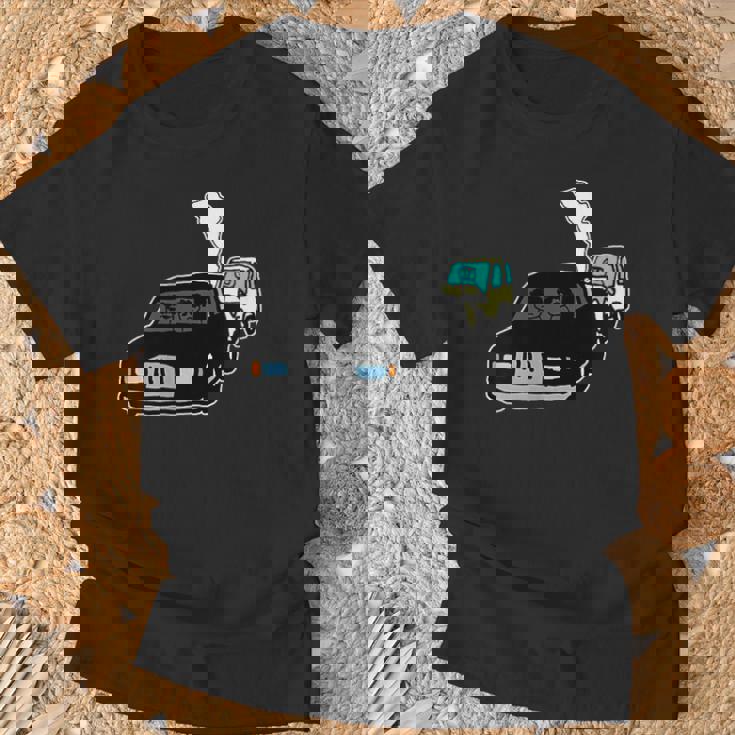 黒塗りの高級車よりも怖い無車検の軽自動車 Tシャツ 高齢者への贈り物