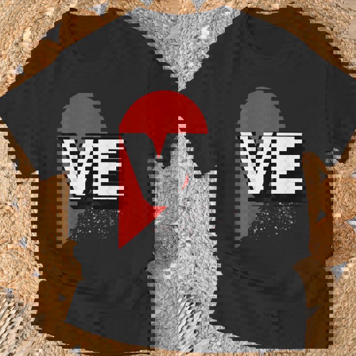 ２人で着るとハートが出来る Loveの文字になる 「Ve」カップル 恋人 Tシャツ 高齢者への贈り物