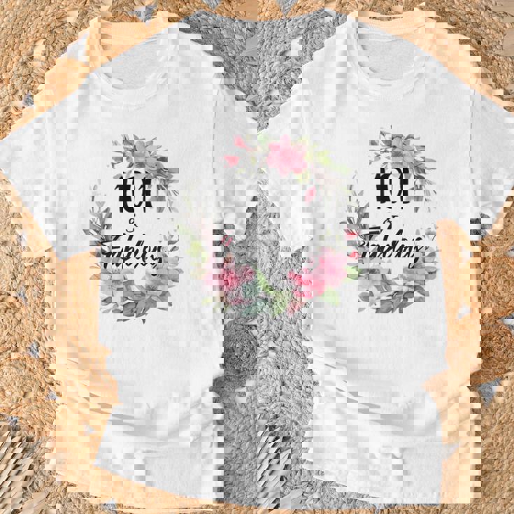 101歳&素晴らしいフローラルパーティーハッピー101歳の誕生日 Tシャツ 高齢者への贈り物