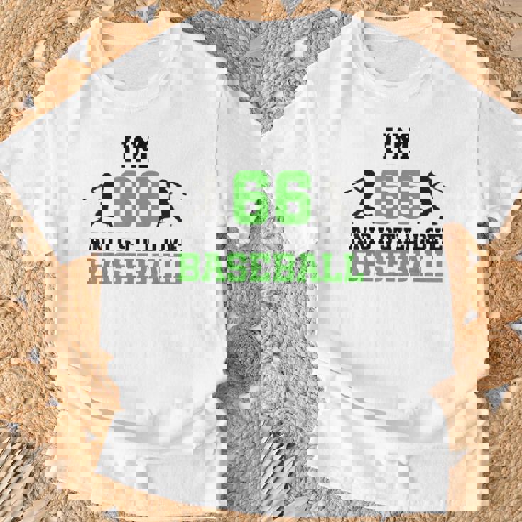 66歳の誕生日 野球 66歳 野球選手 誕生日 Tシャツ 高齢者への贈り物