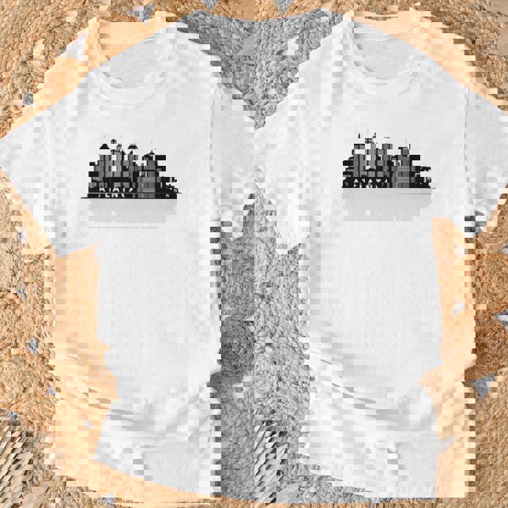 Atlanta Ga スカイライン 摩天楼 シティシルエット Tシャツ 高齢者への贈り物